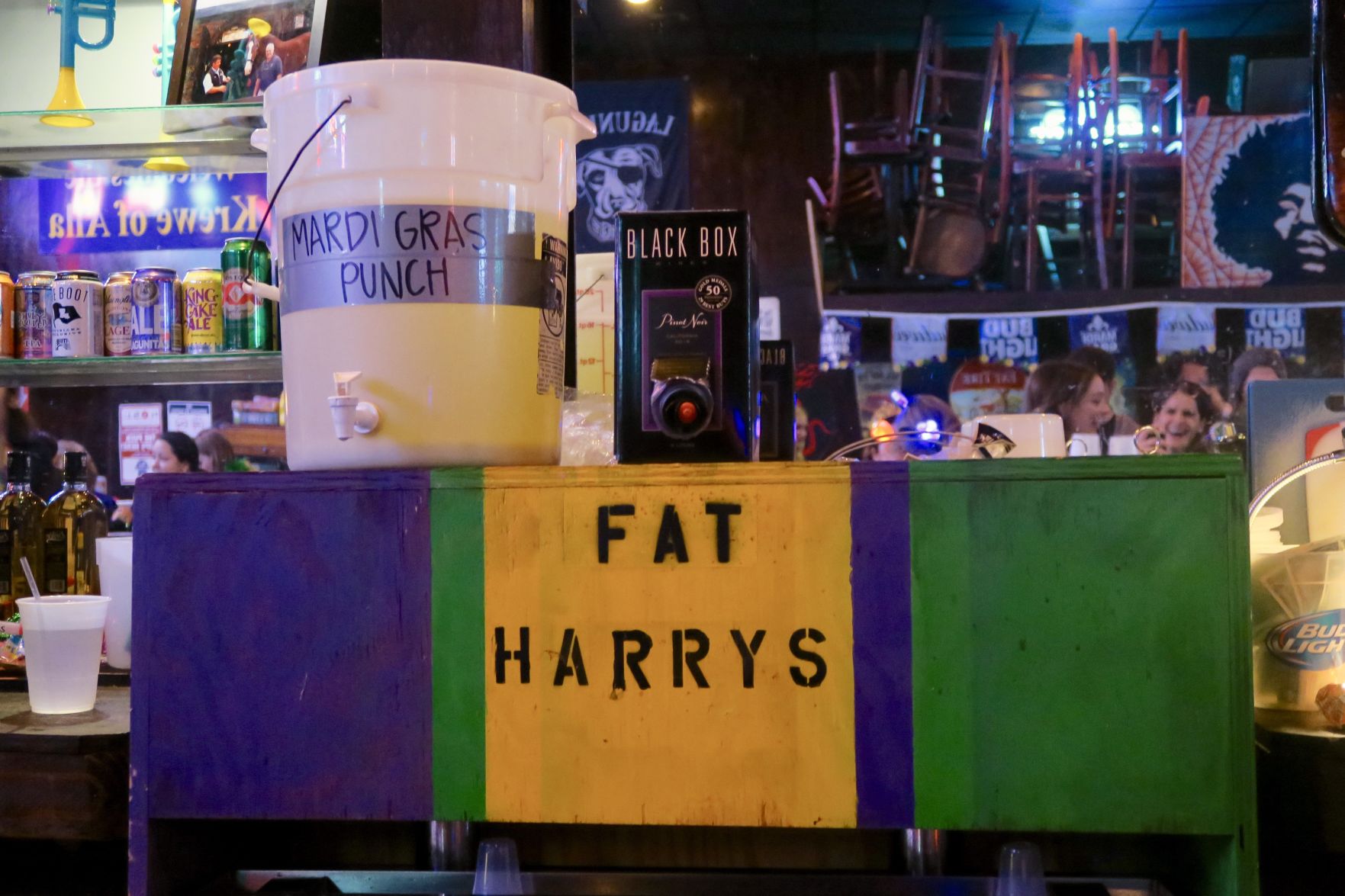 bars harrys3.jpg